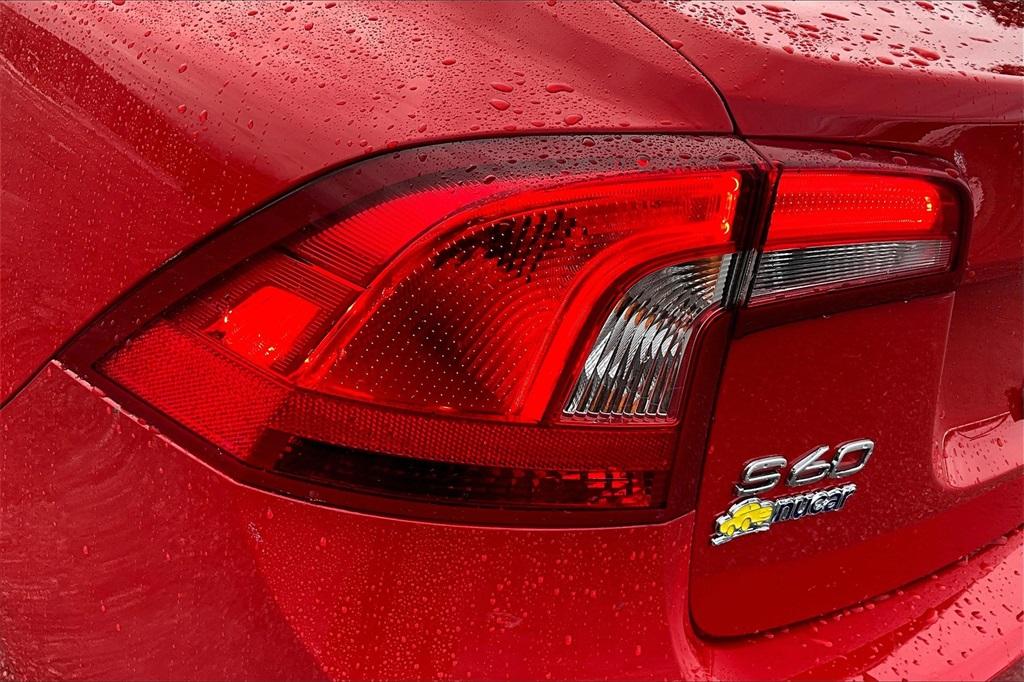 2017 Volvo S60 T5 Dynamic - Photo 33