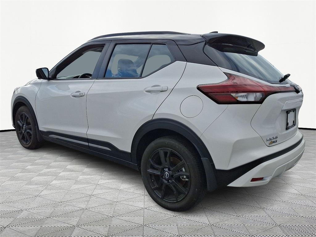 2024 Nissan Kicks SR - Photo 4