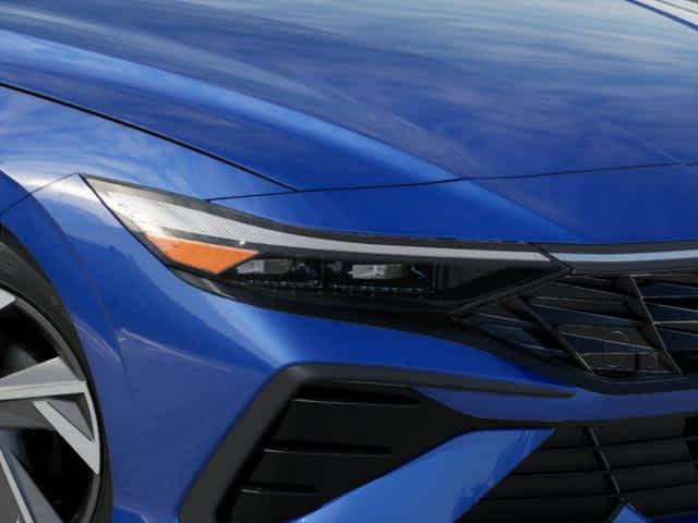 2025 Hyundai Elantra Limited - Photo 9