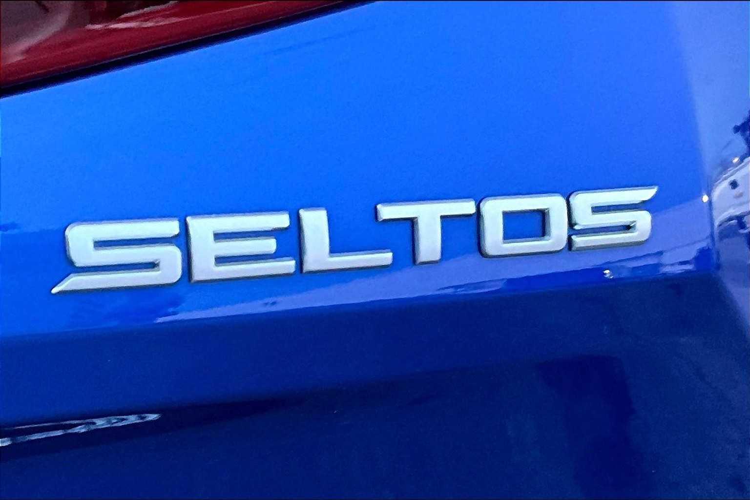 2022 Kia Seltos EX - Photo 28