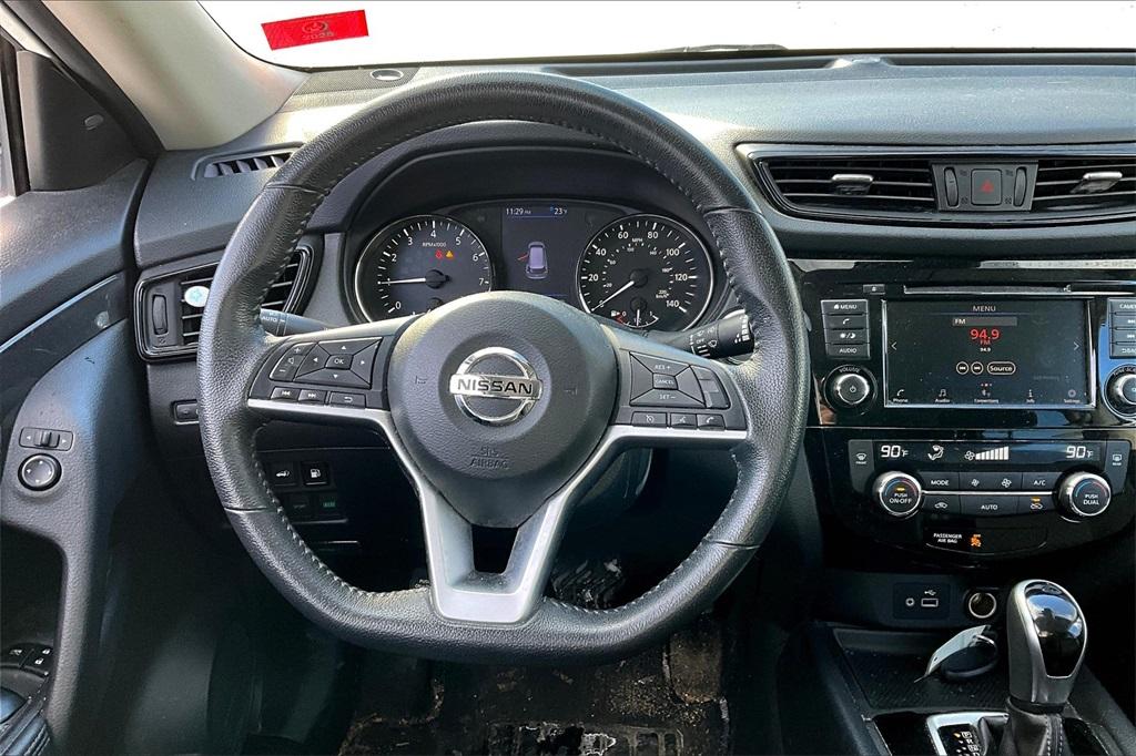 2019 Nissan Rogue SV - Photo 14