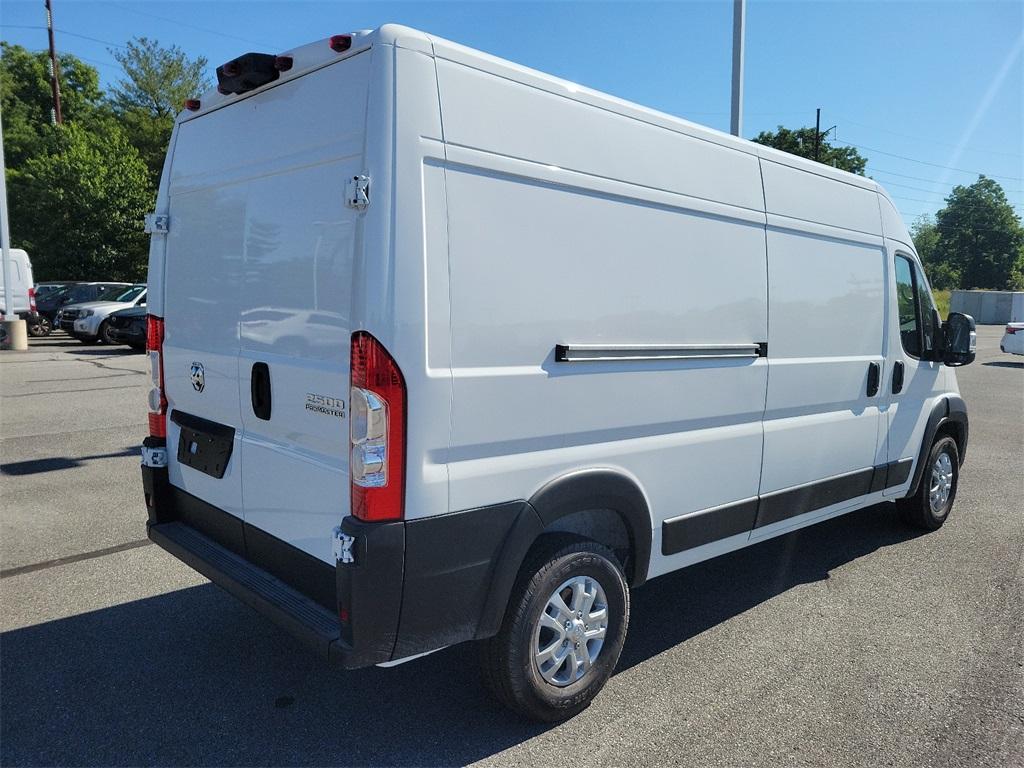 2024 Ram ProMaster 2500 High Roof - Photo 4