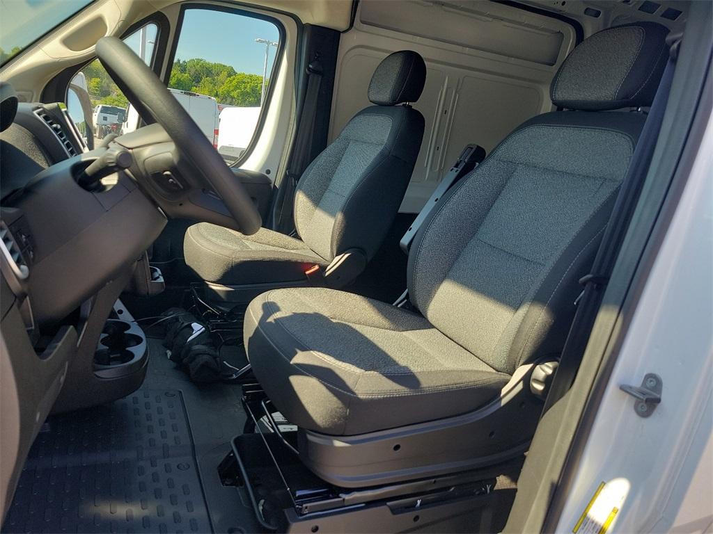 2024 Ram ProMaster 2500 High Roof - Photo 9