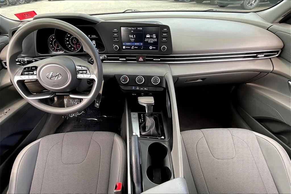 2021 Hyundai Elantra SE - Photo 20