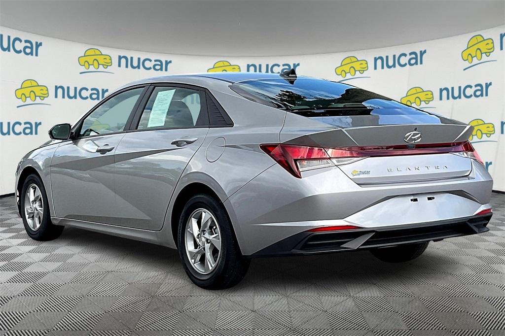 2021 Hyundai Elantra SE - Photo 4