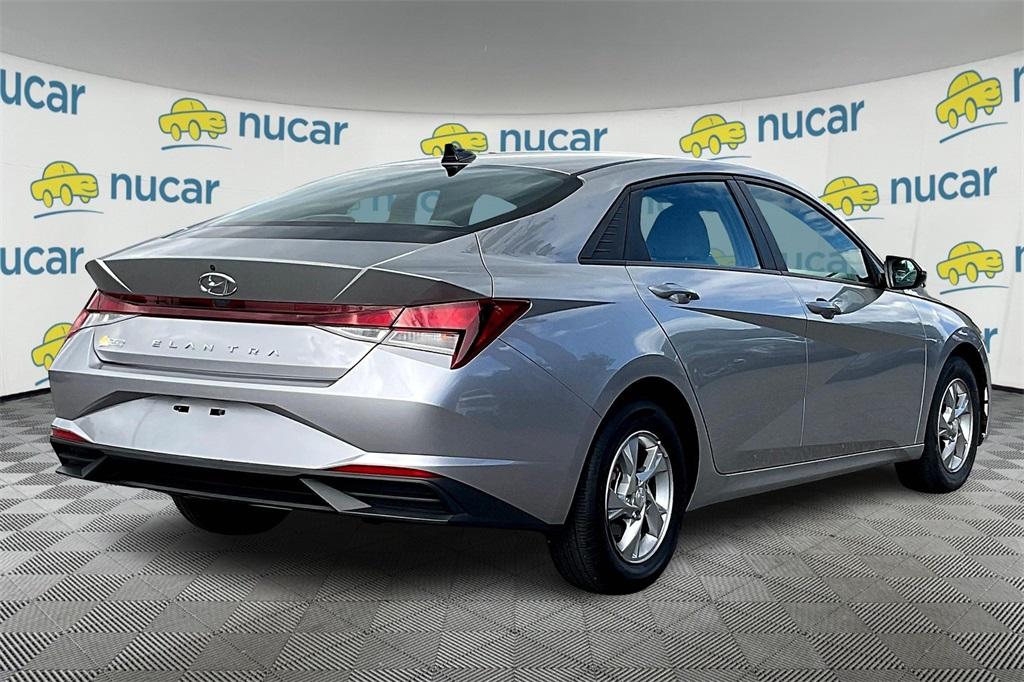 2021 Hyundai Elantra SE - Photo 6