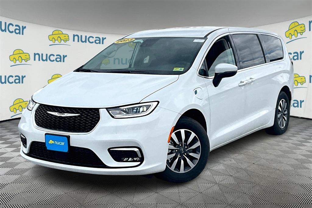 2023 Chrysler Pacifica Hybrid Touring L - Photo 3