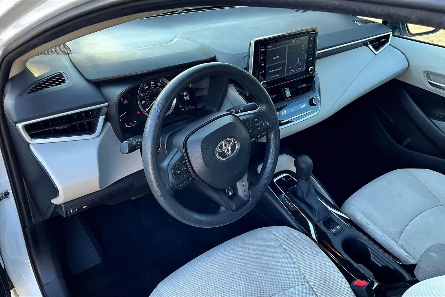 2020 Toyota Corolla LE - Photo 8