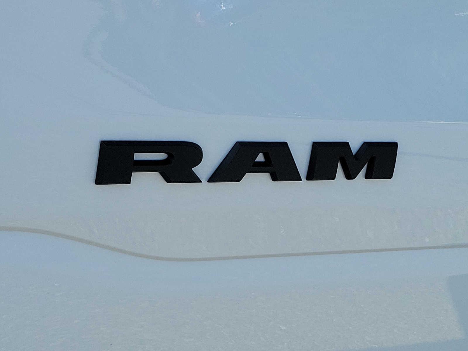 2025 Ram 1500 Tradesman 4x4 Crew Cab 57 Box - Photo 20