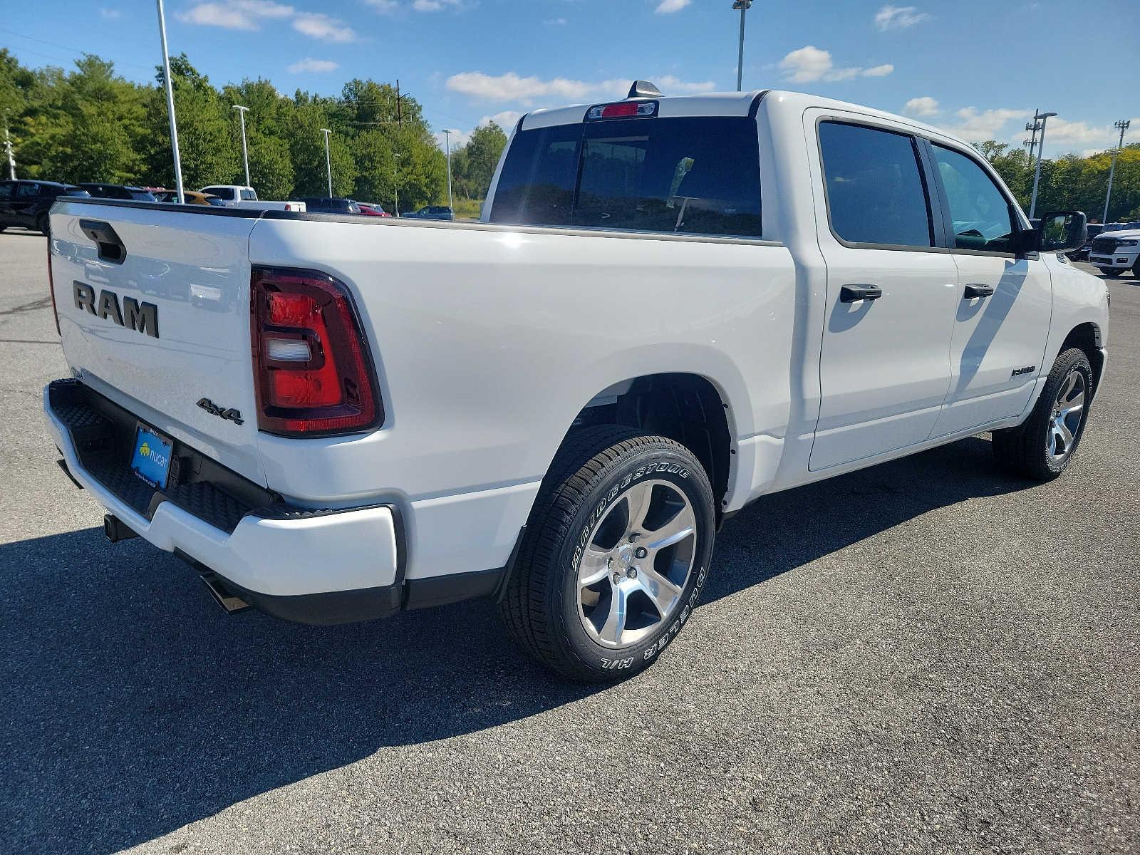 2025 Ram 1500 Tradesman - Photo 4