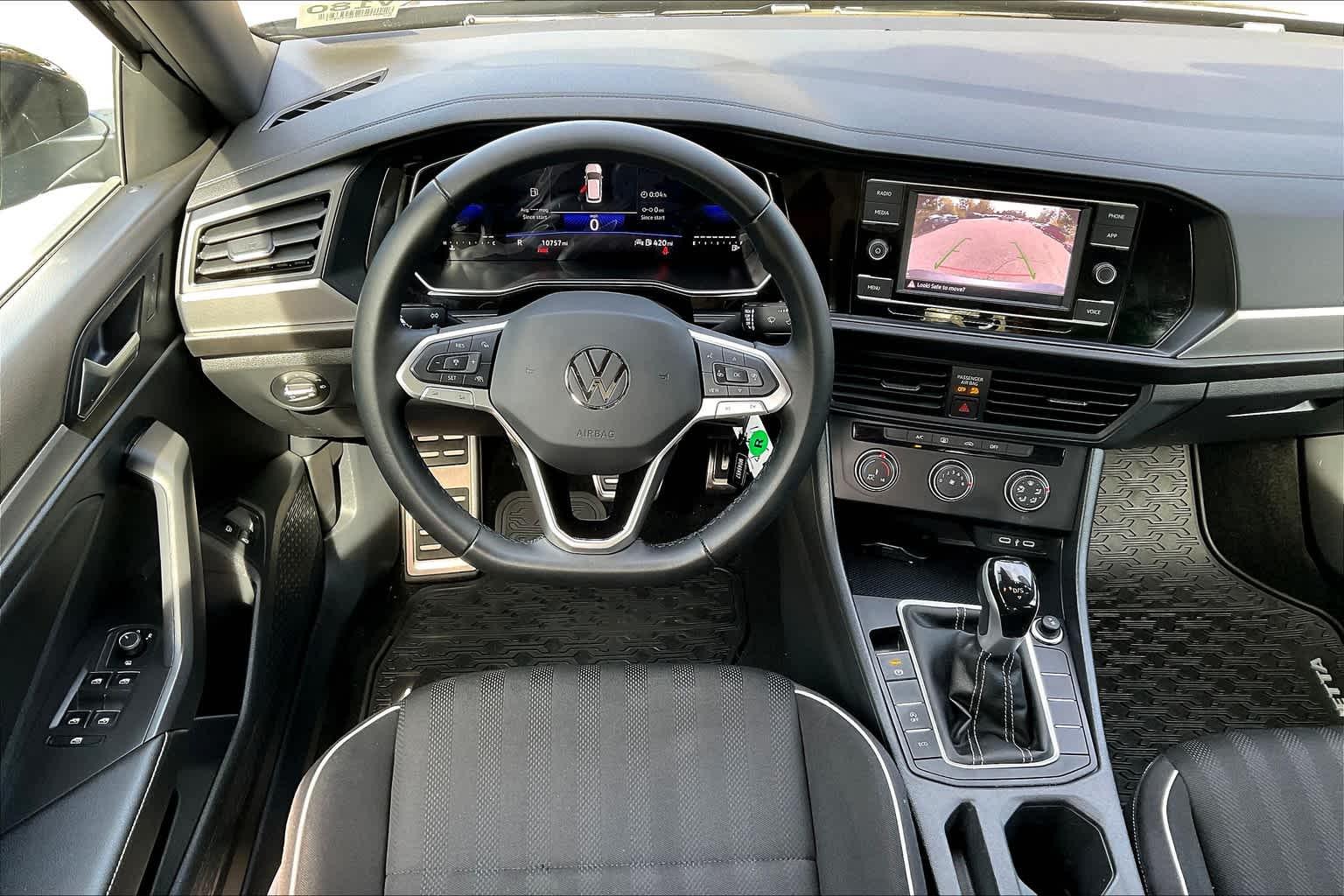 2023 Volkswagen Jetta Sport - Photo 17