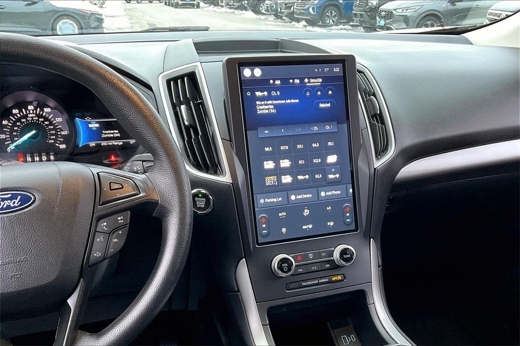 2022 Ford Edge SE - Photo 17