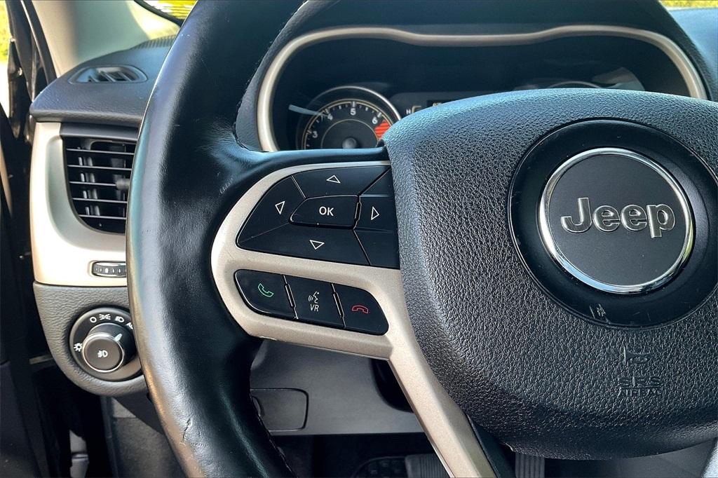 2017 Jeep Cherokee Latitude - Photo 8