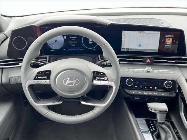 2024 Hyundai Elantra SEL - Photo 17