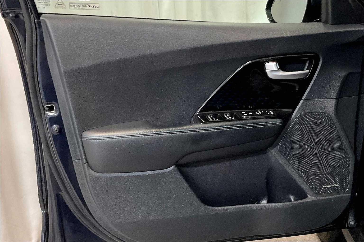 2022 Kia Niro EV EX Premium - Photo 9