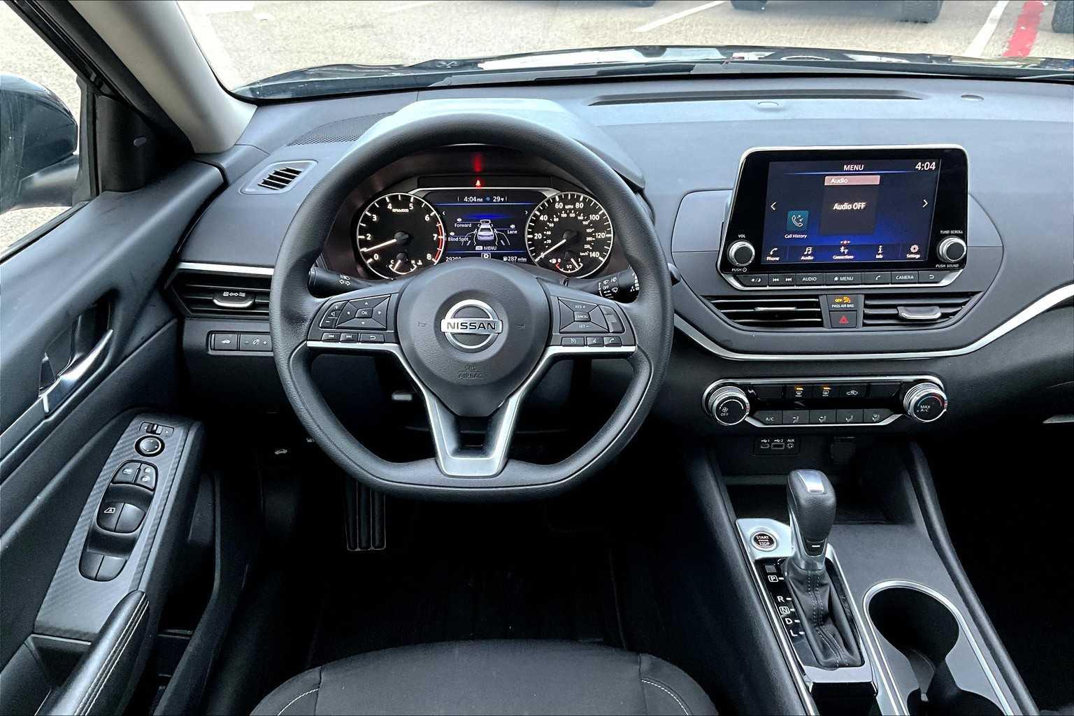 2022 Nissan Altima 2.5 SV - Photo 17