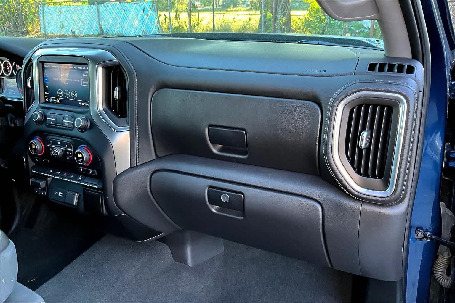 2021 Chevrolet Silverado 1500 RST 4WD Crew Cab 147 - Photo 13