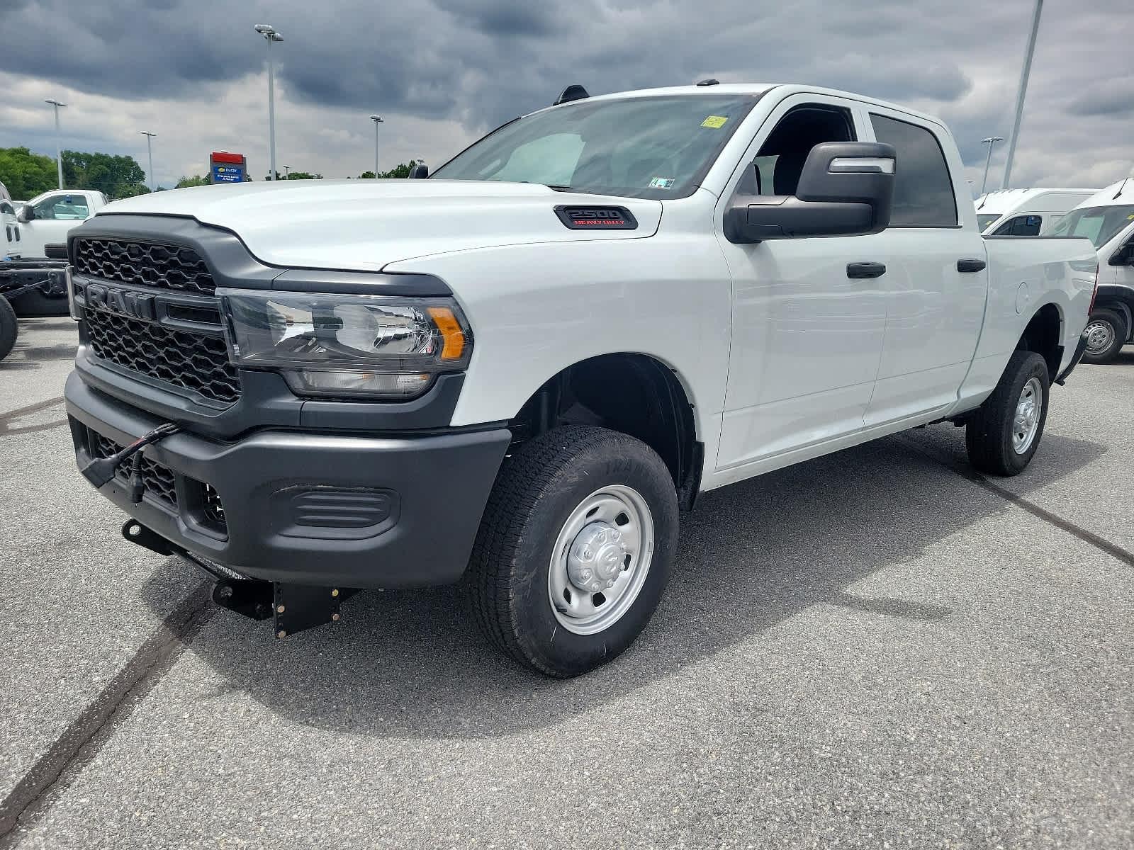 2024 Ram 2500 Tradesman 4x4 Crew Cab 64 Box - Photo 2