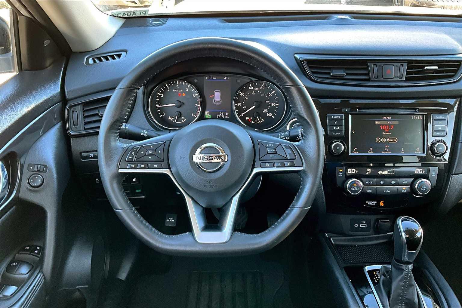 2018 Nissan Rogue SV - Photo 16