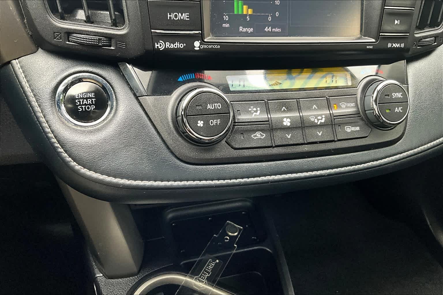 2018 Toyota RAV4 XLE - Photo 26