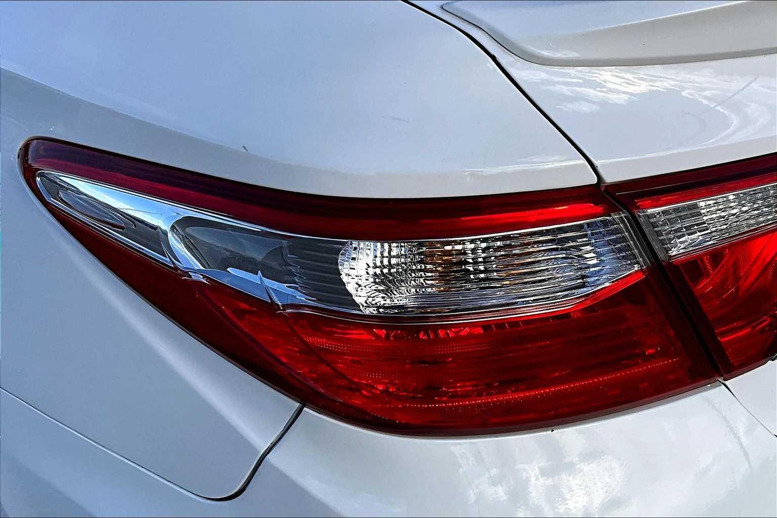 2016 Toyota Camry SE - Photo 32