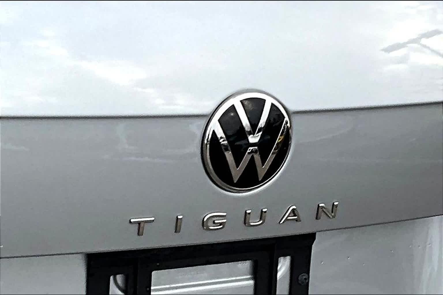 2022 Volkswagen Tiguan SE - Photo 27