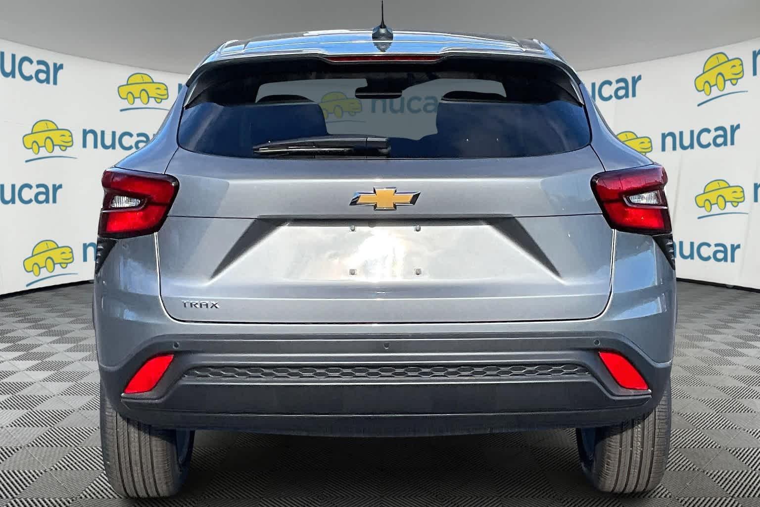 2025 Chevrolet Trax LS - Photo 5