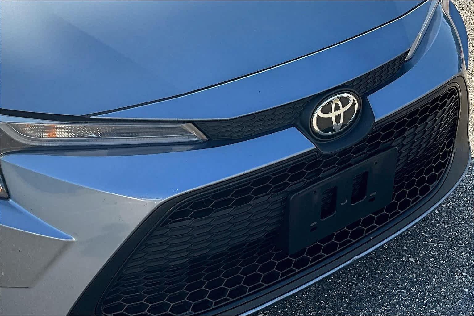 2022 Toyota Corolla LE - Photo 31