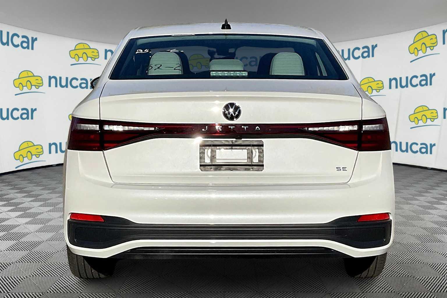 2025 Volkswagen Jetta SE - Photo 6