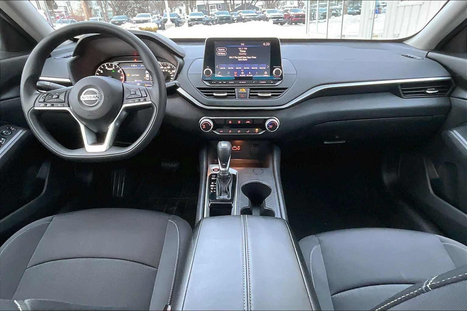 2020 Nissan Altima 2.5 S - Photo 21