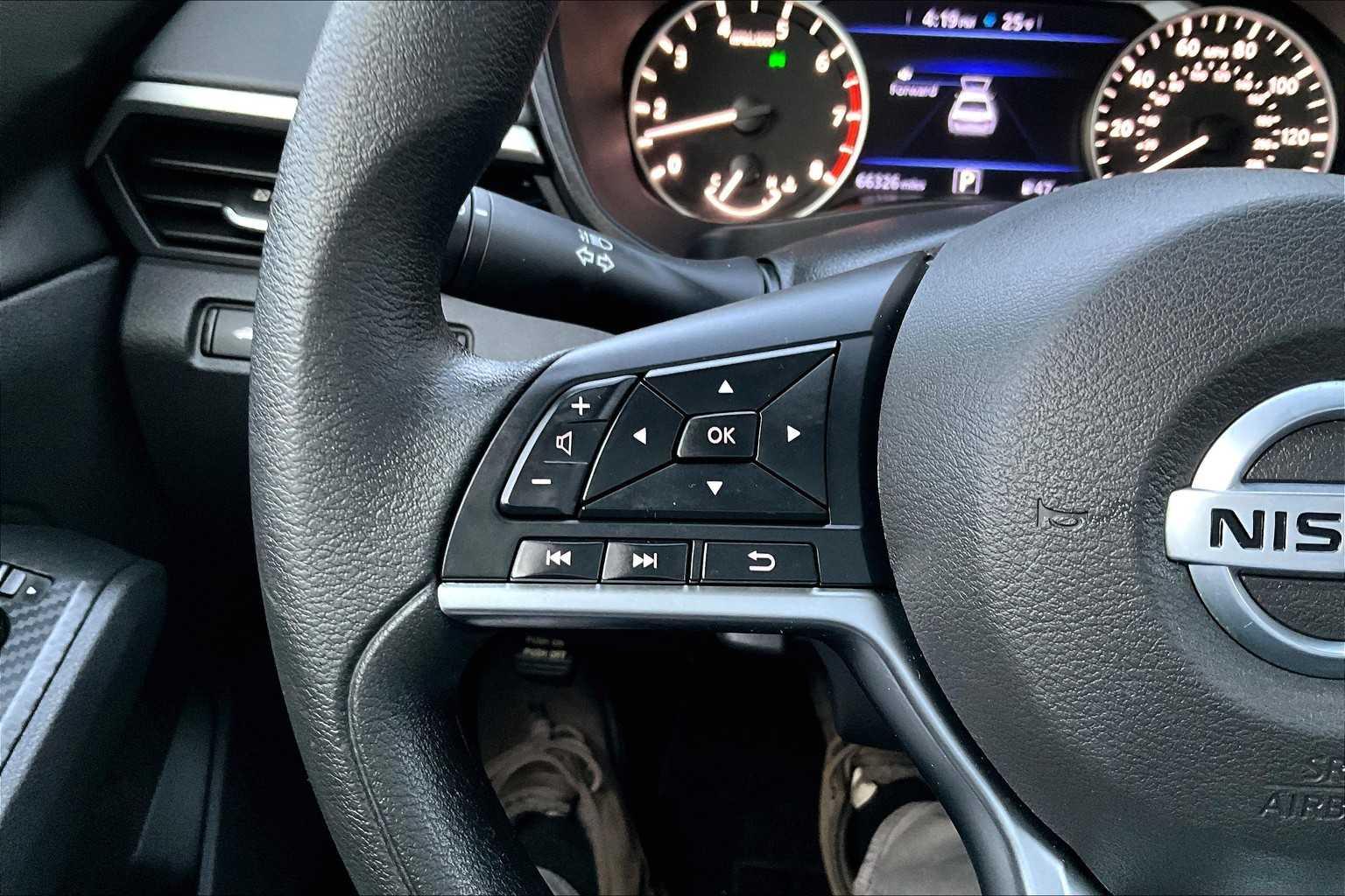 2020 Nissan Altima 2.5 S - Photo 23