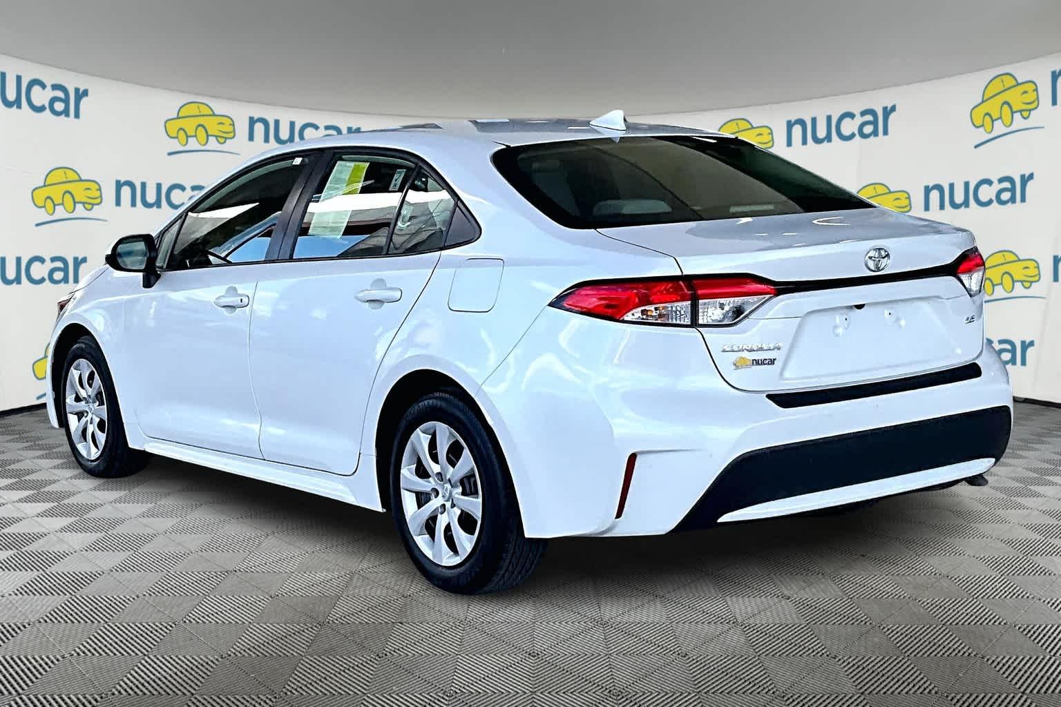 2022 Toyota Corolla LE - Photo 4