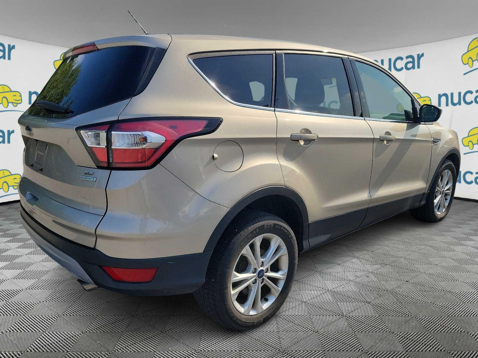 2017 Ford Escape SE - Photo 6