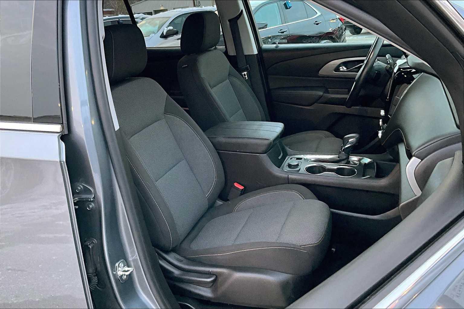 2021 Chevrolet Traverse LT Cloth - Photo 11