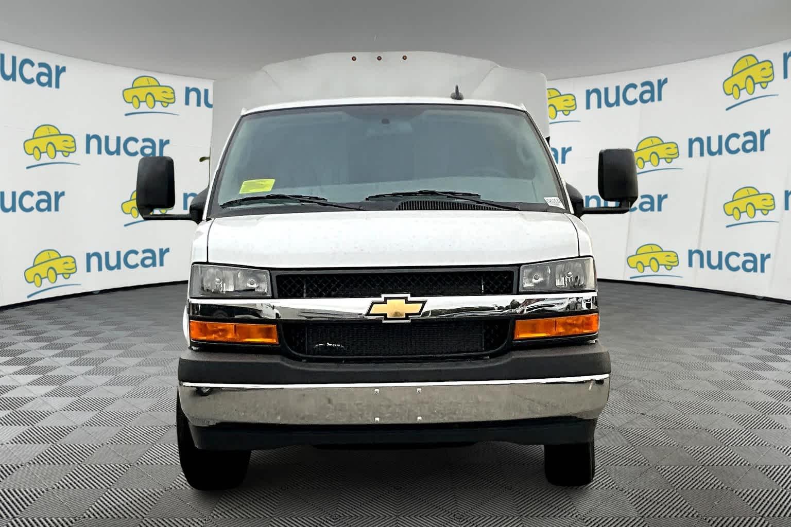 2024 Chevrolet Express 3500 Van 139 - Photo 2