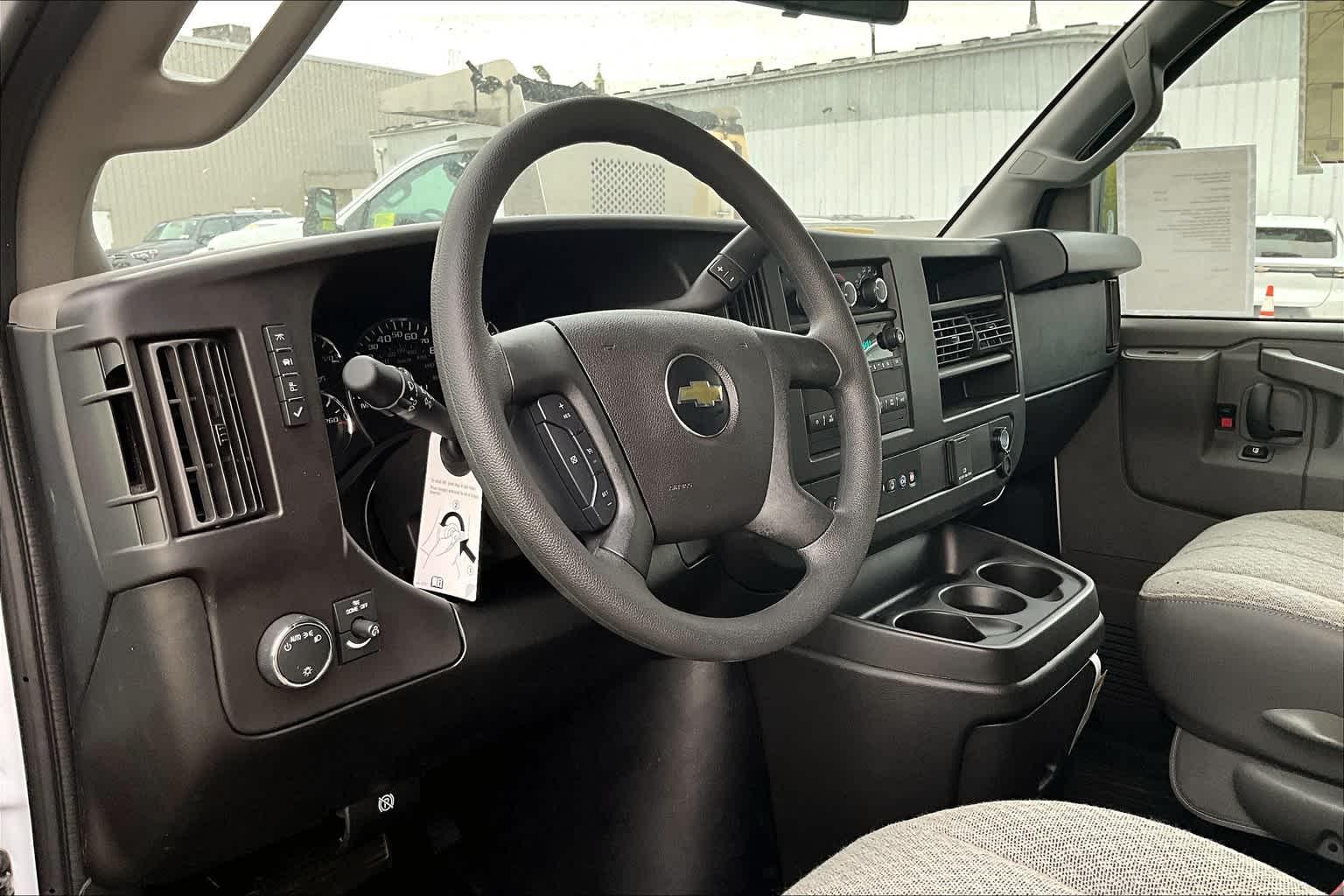 2024 Chevrolet Express 3500 Van 139 - Photo 8