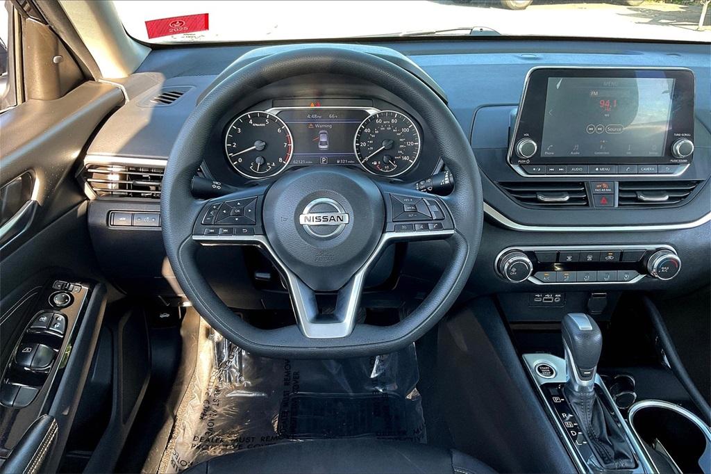 2021 Nissan Altima 2.5 SV - Photo 16