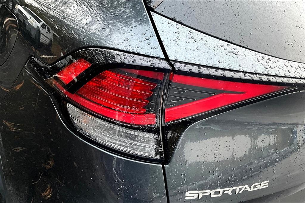 2023 Kia Sportage LX - Photo 31