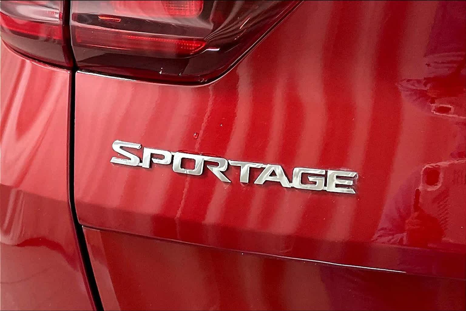 2022 Kia Sportage LX - Photo 28