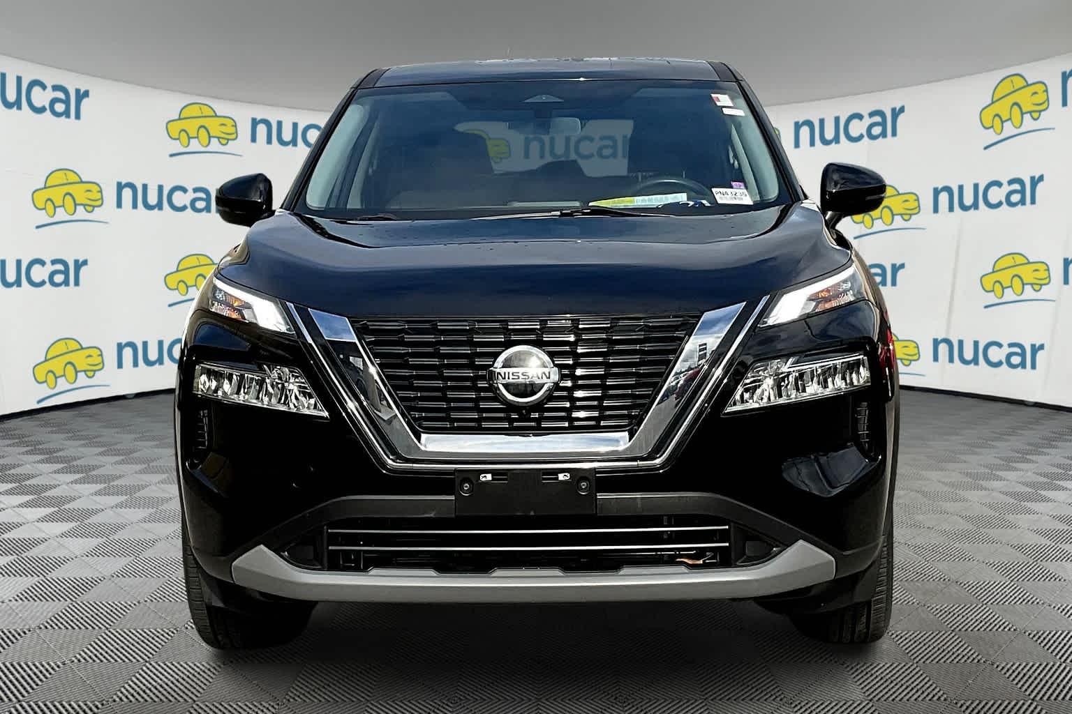 2021 Nissan Rogue SV - Photo 2