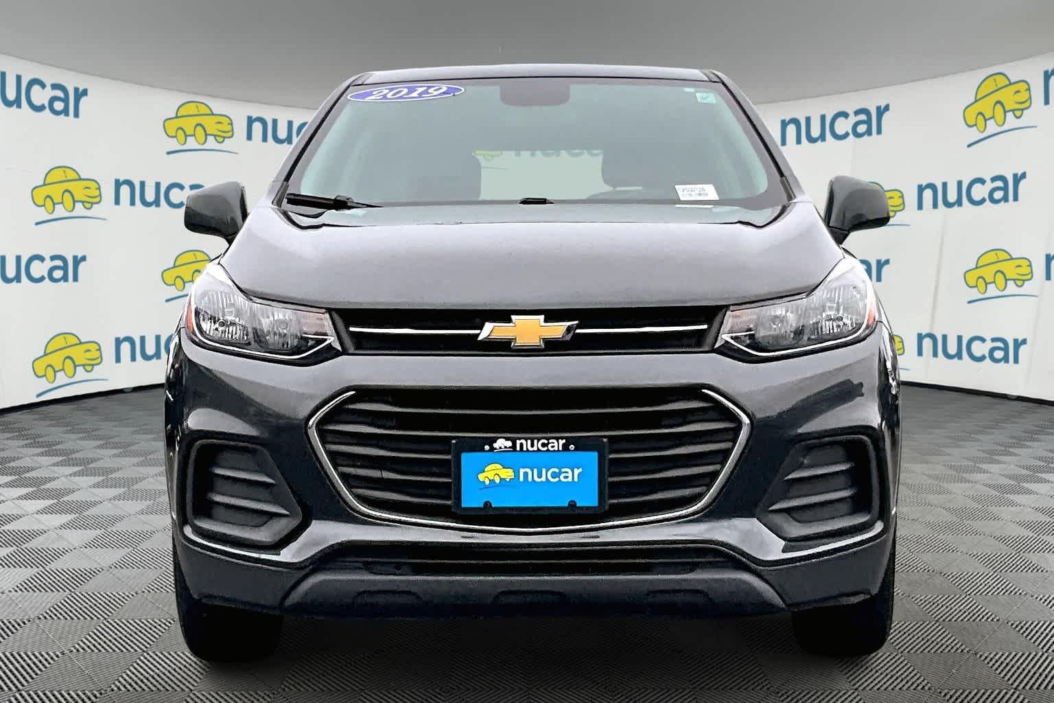 2019 Chevrolet Trax LS - Photo 2