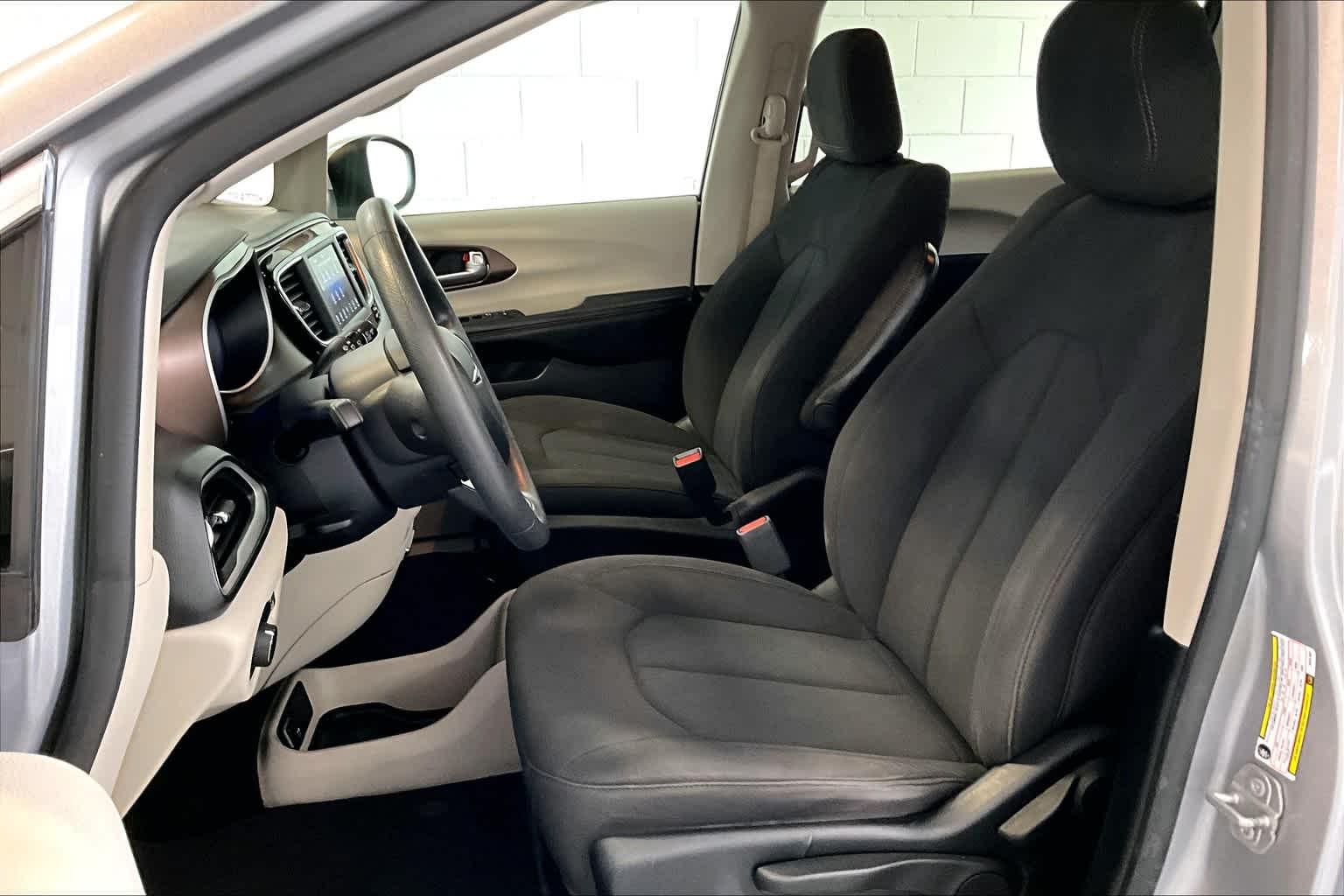 2018 Chrysler Pacifica L - Photo 10