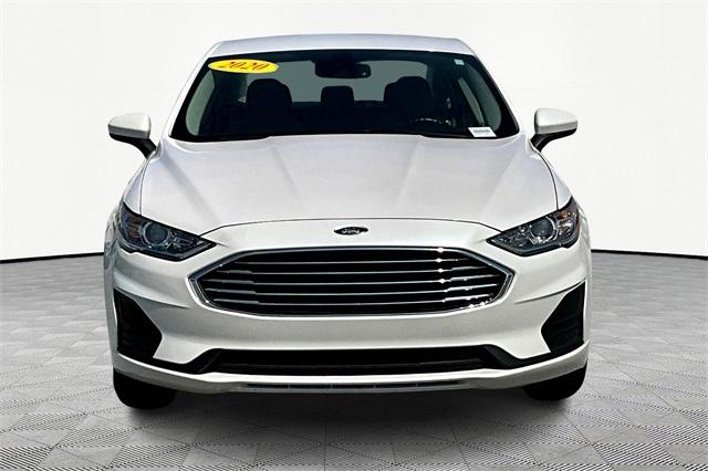 2020 Ford Fusion SE - Photo 2