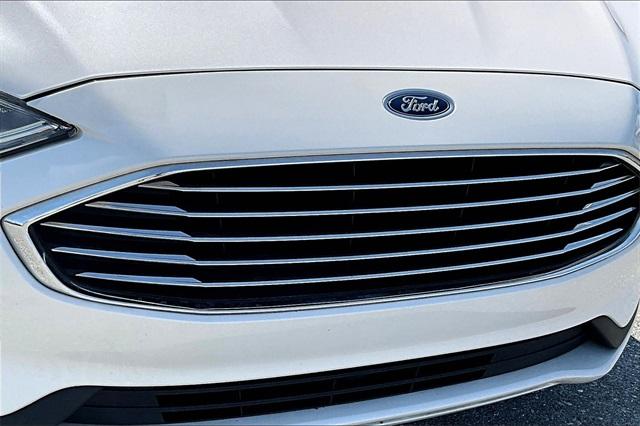 2020 Ford Fusion SE - Photo 23