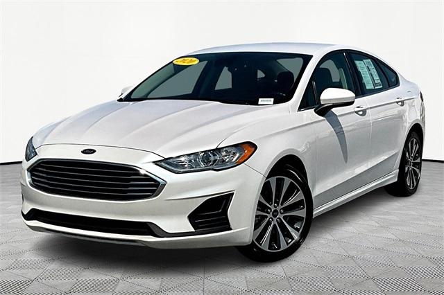 2020 Ford Fusion SE - Photo 3