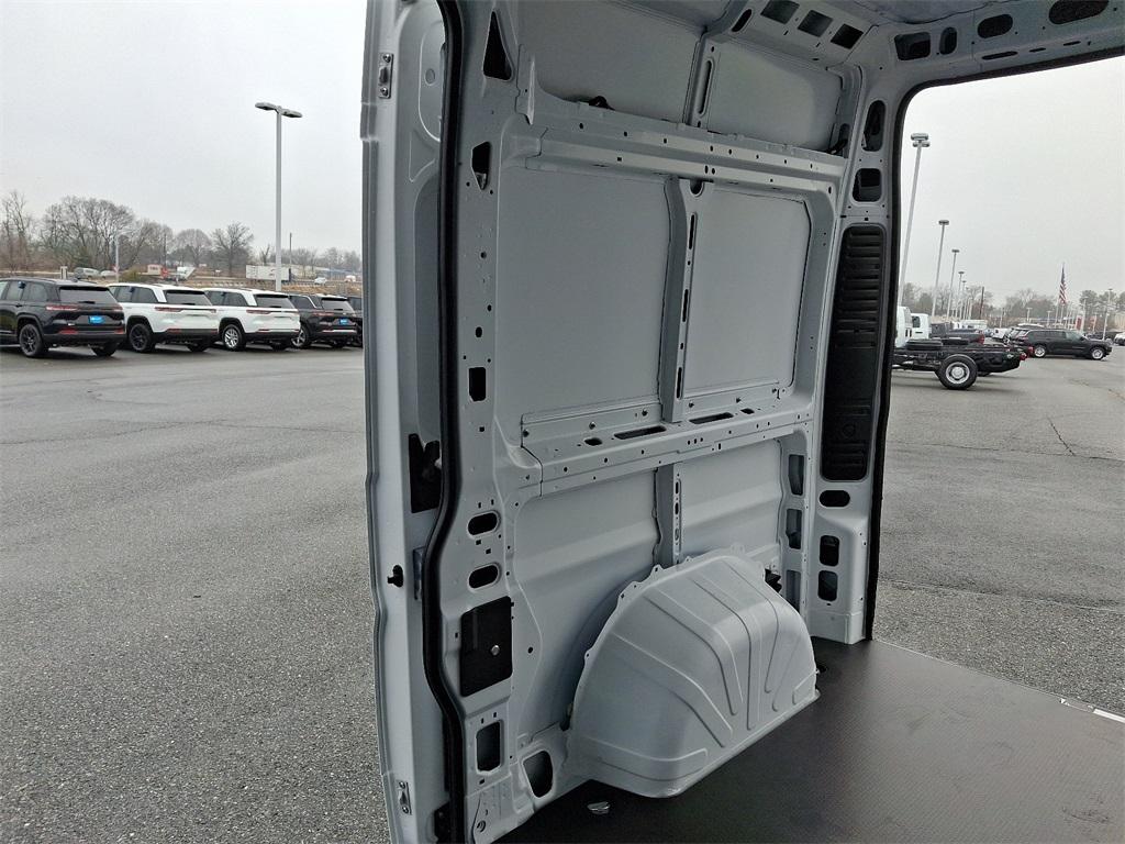 2025 Ram ProMaster 2500 High Roof - Photo 17