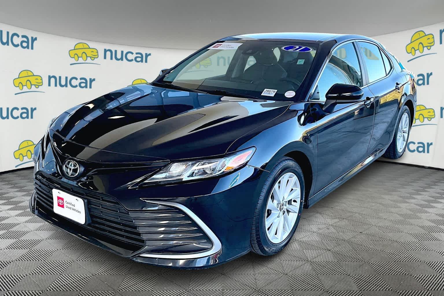 2021 Toyota Camry LE - Photo 3