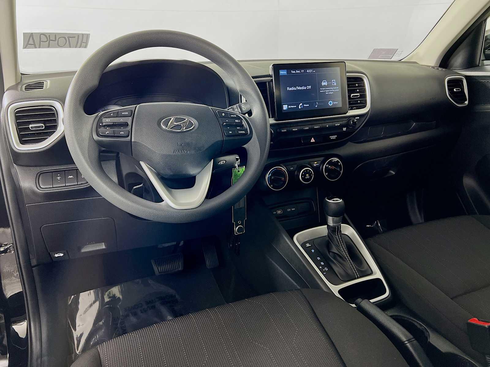 2022 Hyundai Venue SE - Photo 9