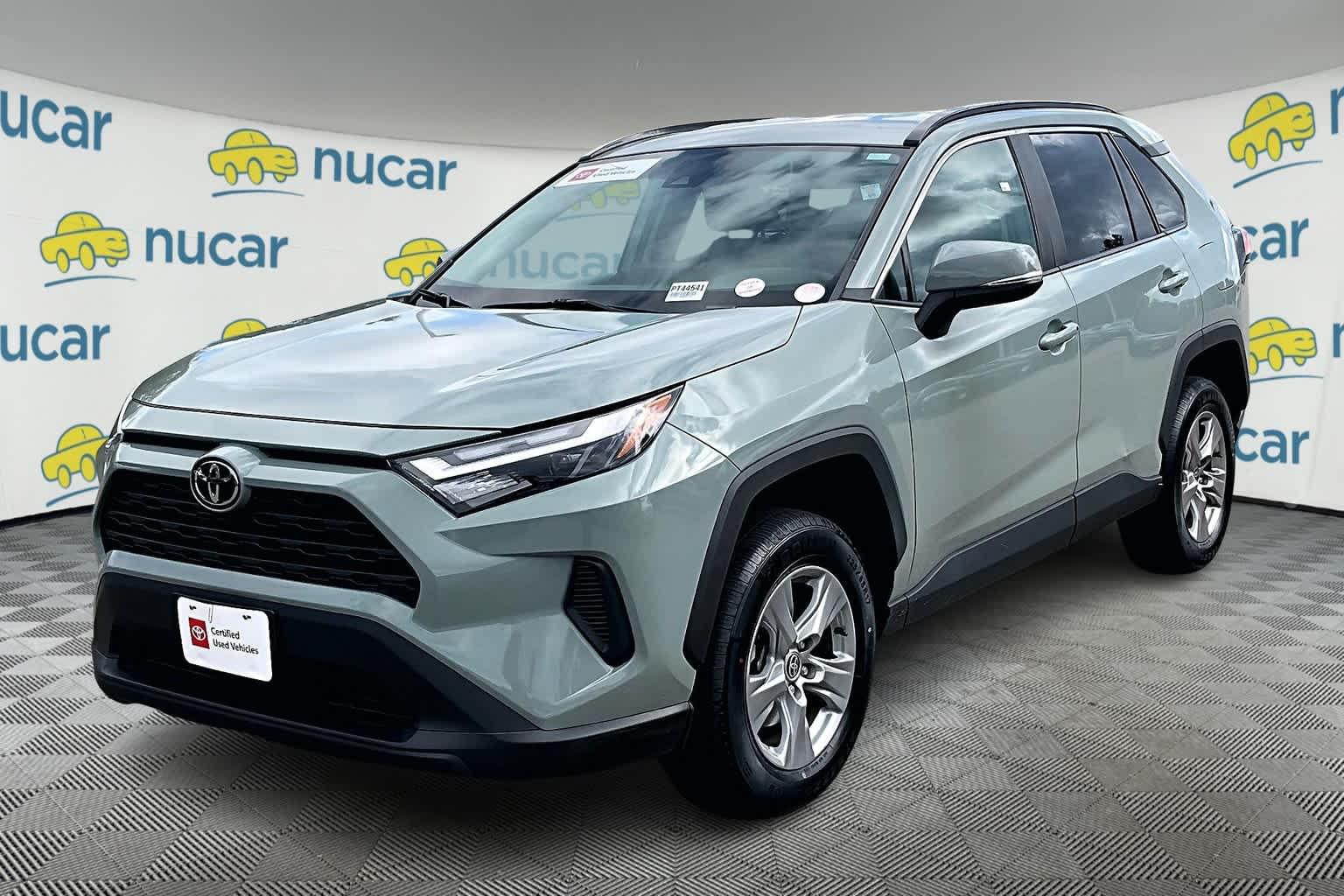 2022 Toyota RAV4 XLE - Photo 3