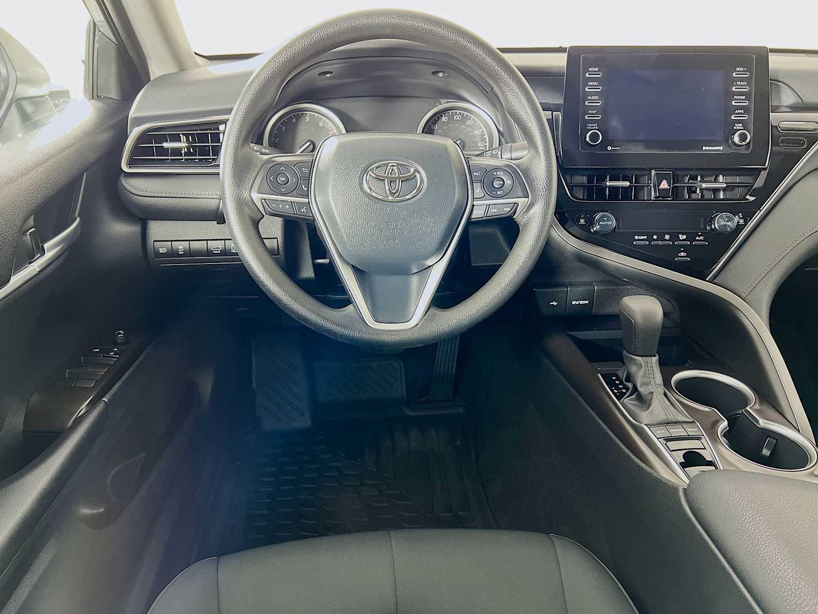 2022 Toyota Camry LE - Photo 21